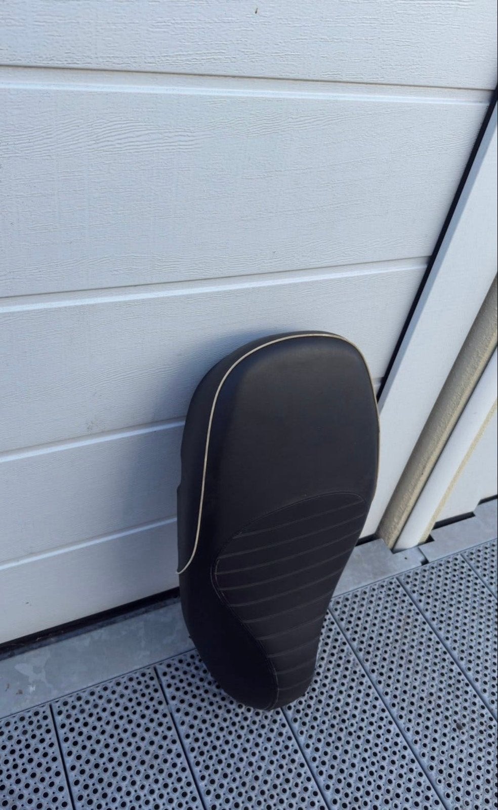 Vespa sprint zadel, Ophalen, Zo goed als nieuw, Zadel, Overige merken