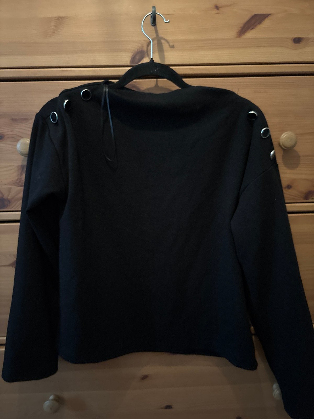 C&A zwarte trui met ringdetails - Maat M, Kleding | Dames, Verzenden, Gedragen, Maat 38/40 (M), Zwart