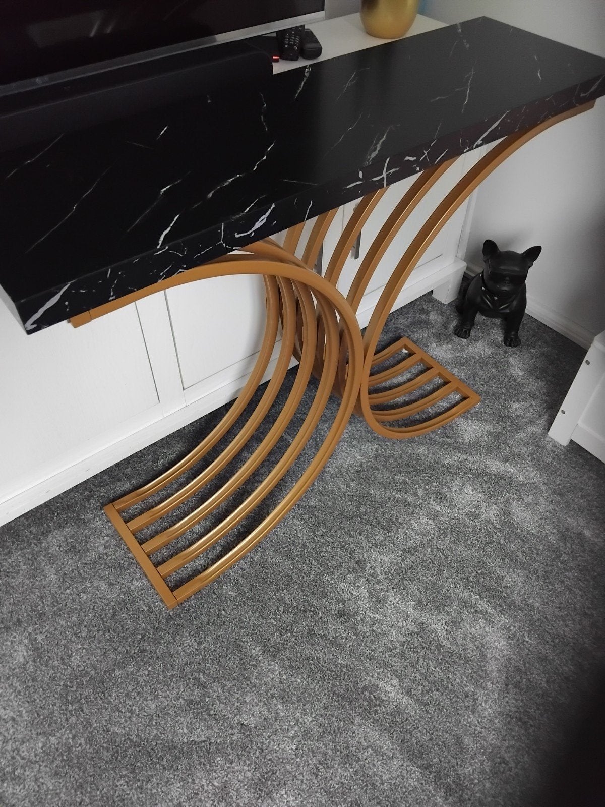 Moderne Bijzettafel Zwart Marmerlook met Gouden Onderstel, Huis en Inrichting, Tafels | Bijzettafels, Ophalen, Metaal of Aluminium