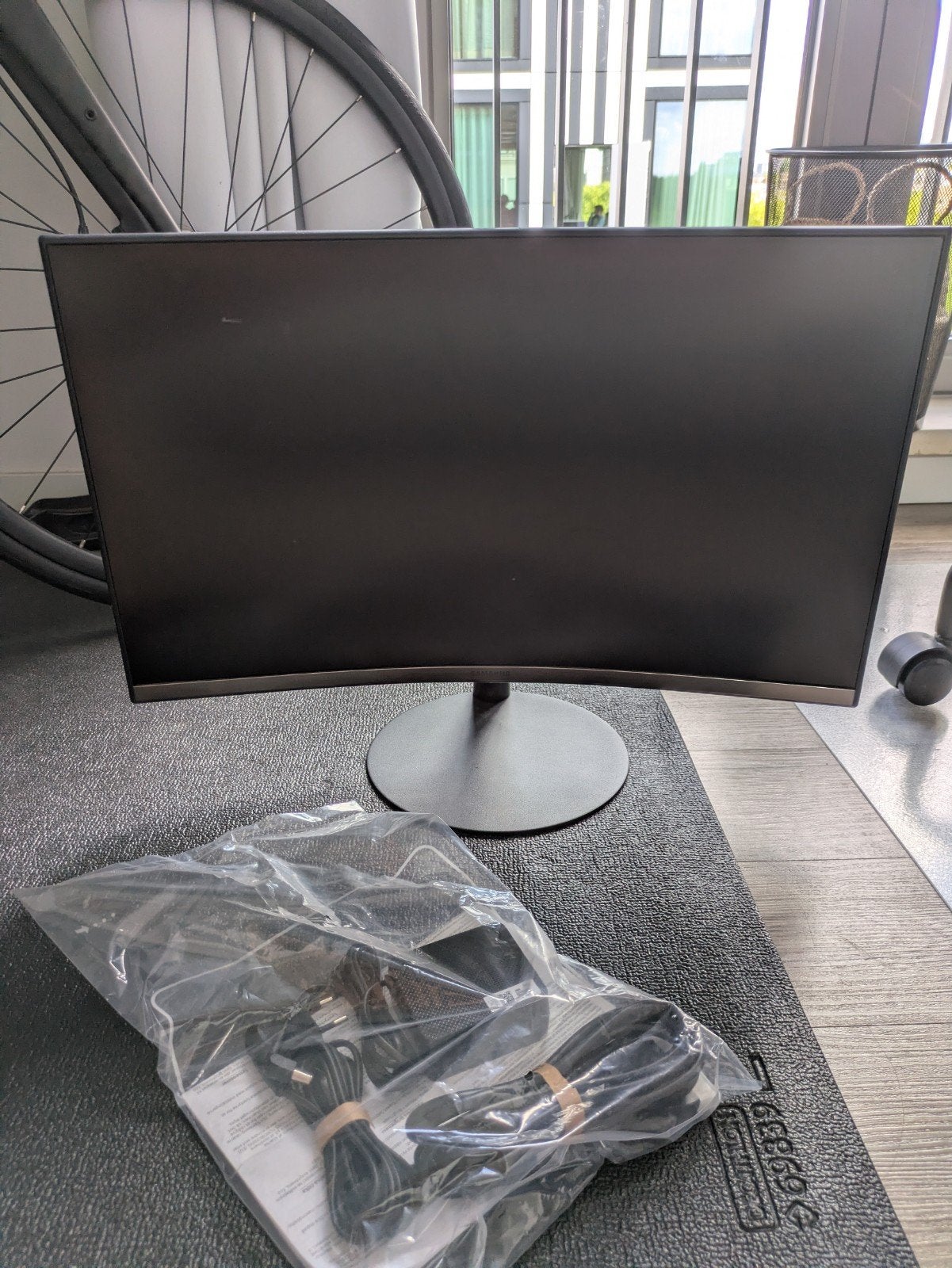 Samsung Curved Monitor 24 inch Full HD, Ophalen, Zo goed als nieuw