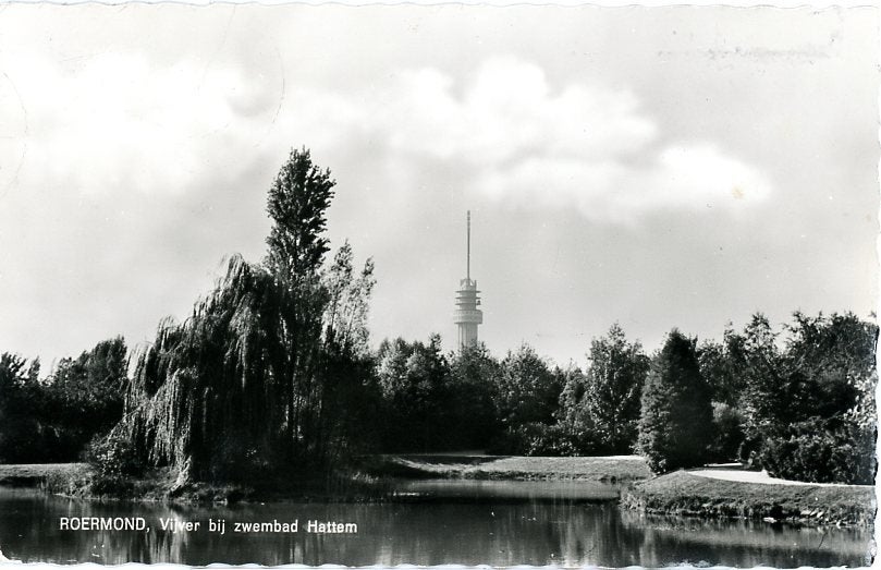 Roermond Vijver bij zwembad Hattem met Televisie toren, Ophalen of Verzenden, 1960 tot 1980, Gelopen, Limburg