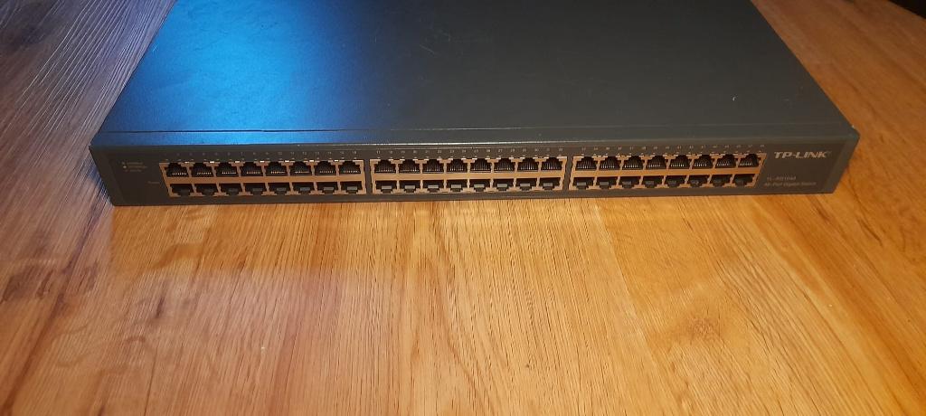 TP-Link TL-SG1048 48-Port Gigabit Switch, Ophalen of Verzenden, Gebruikt