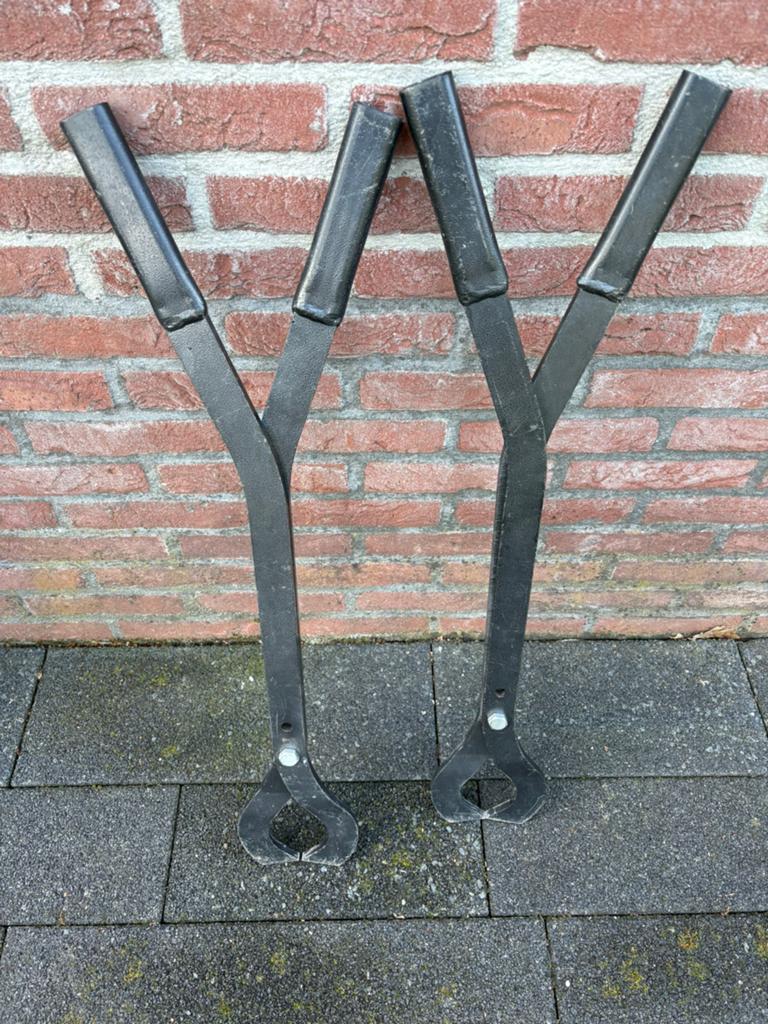 2 x de wit trottoirbandentangen, Ophalen