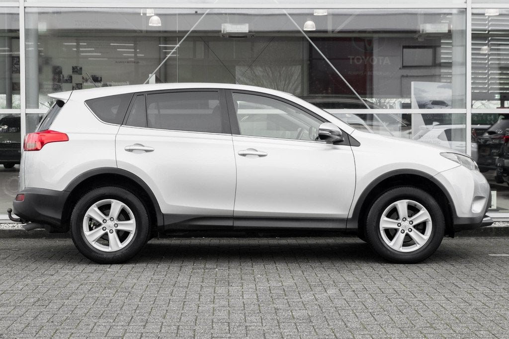Toyota RAV4 2.0 Dynamic 4WD, Auto's, Automaat, Stof, Gebruikt, Euro 6