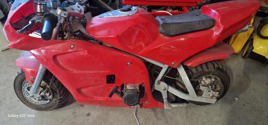 Rode minibike, Ophalen of Verzenden