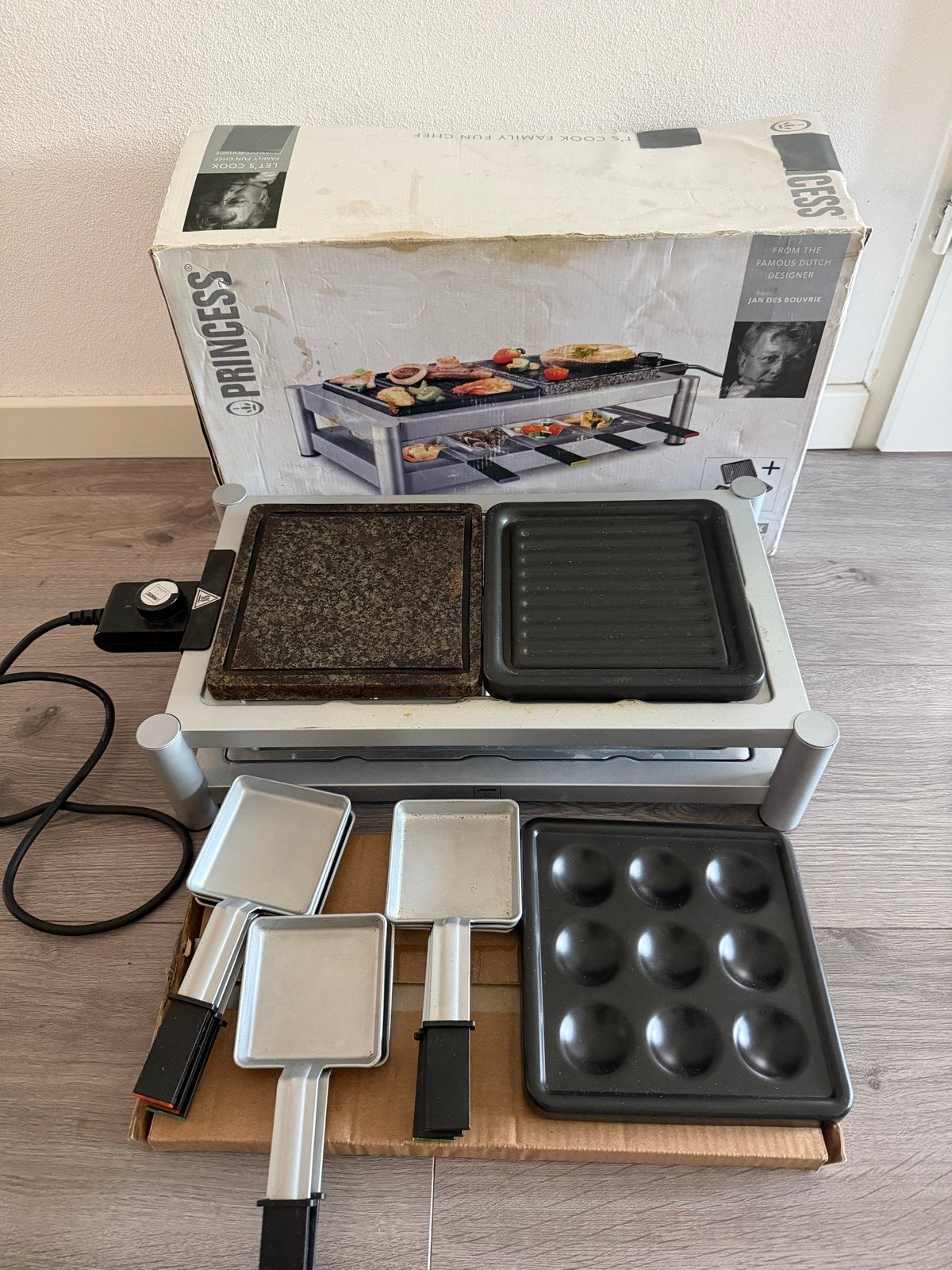 Princess Raclette Grill met Steenplaat en Bakplaten, Ophalen, Gebruikt, 8 personen of meer