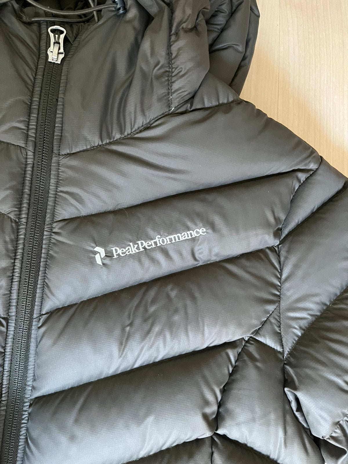 Peak Performance winter jack, Ophalen of Verzenden, Zo goed als nieuw