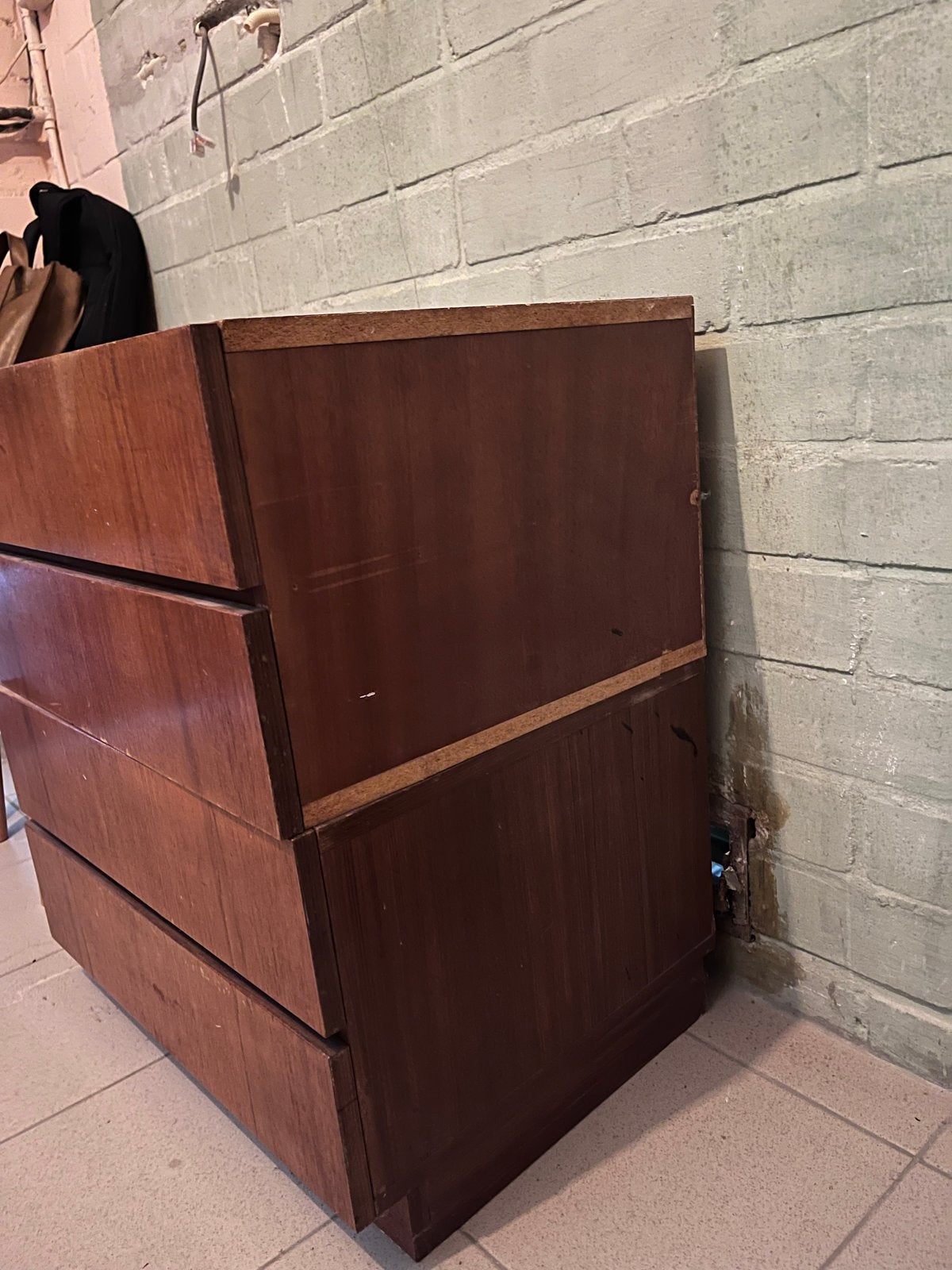 Gratis: opknappertje Vintage houten ladekast met 4 laden, Ophalen, Gebruikt, Vintage, 50 tot 100 cm