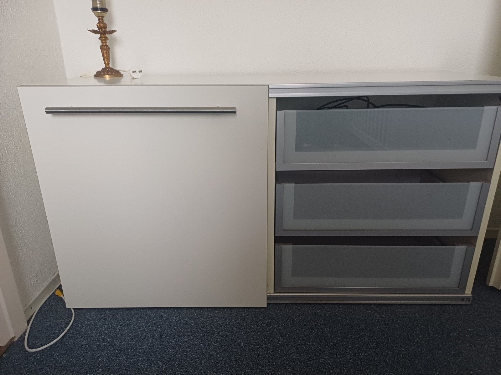 2 Witte Ikea TV kasten., Ophalen, 100 tot 150 cm, Zo goed als nieuw, Minder dan 100 cm