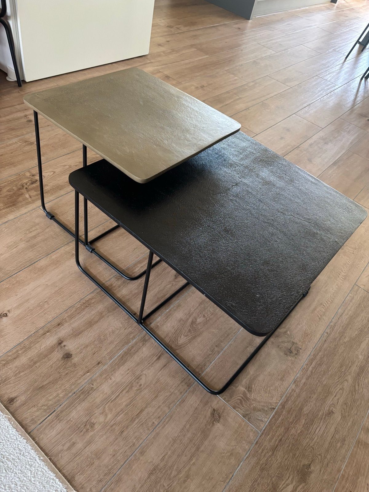 Set van 2 salontafels - zwart en beige, Ophalen, Gebruikt, 50 tot 100 cm, Metaal