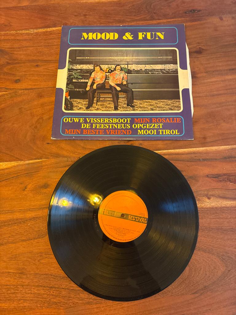 Mood & Fun - Vinyl LP - Nederlandse Volksmuziek, Cd's en Dvd's, Vinyl | Pop, Gebruikt, 12 inch, Ophalen of Verzenden