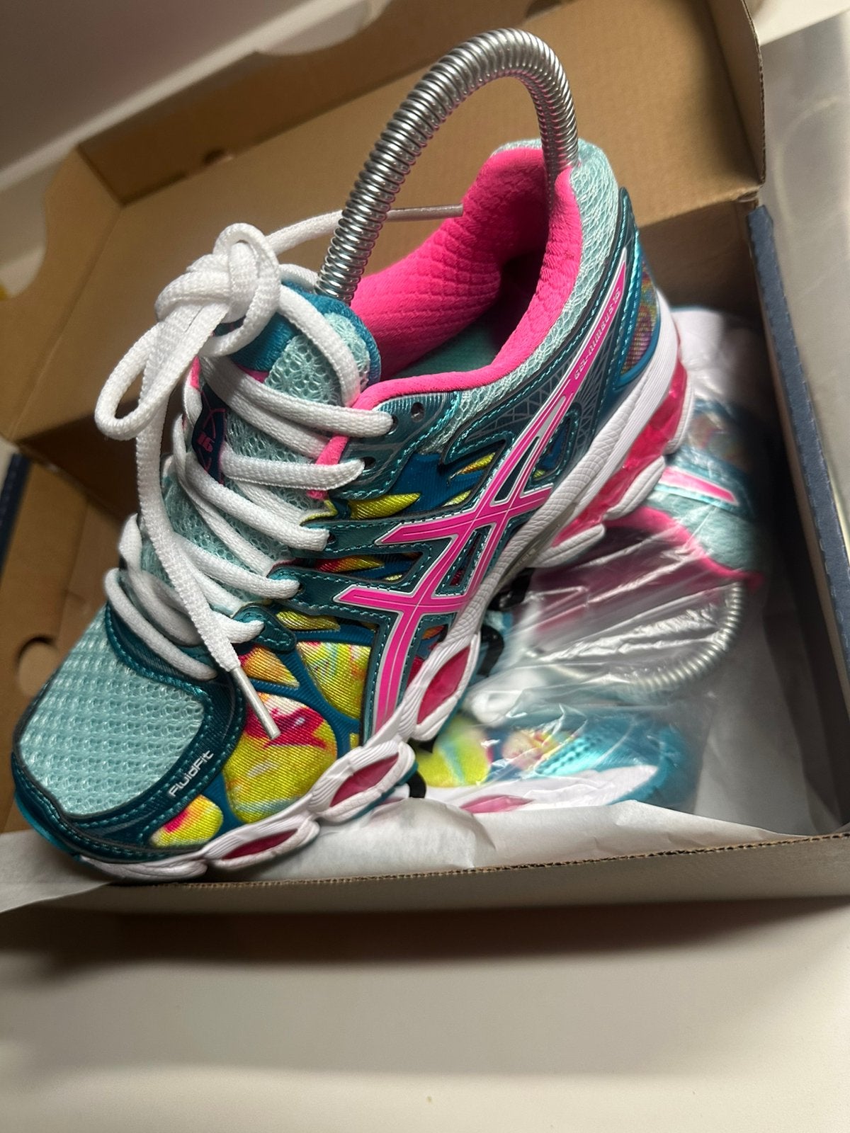 Schoenen, Ophalen, Nieuw