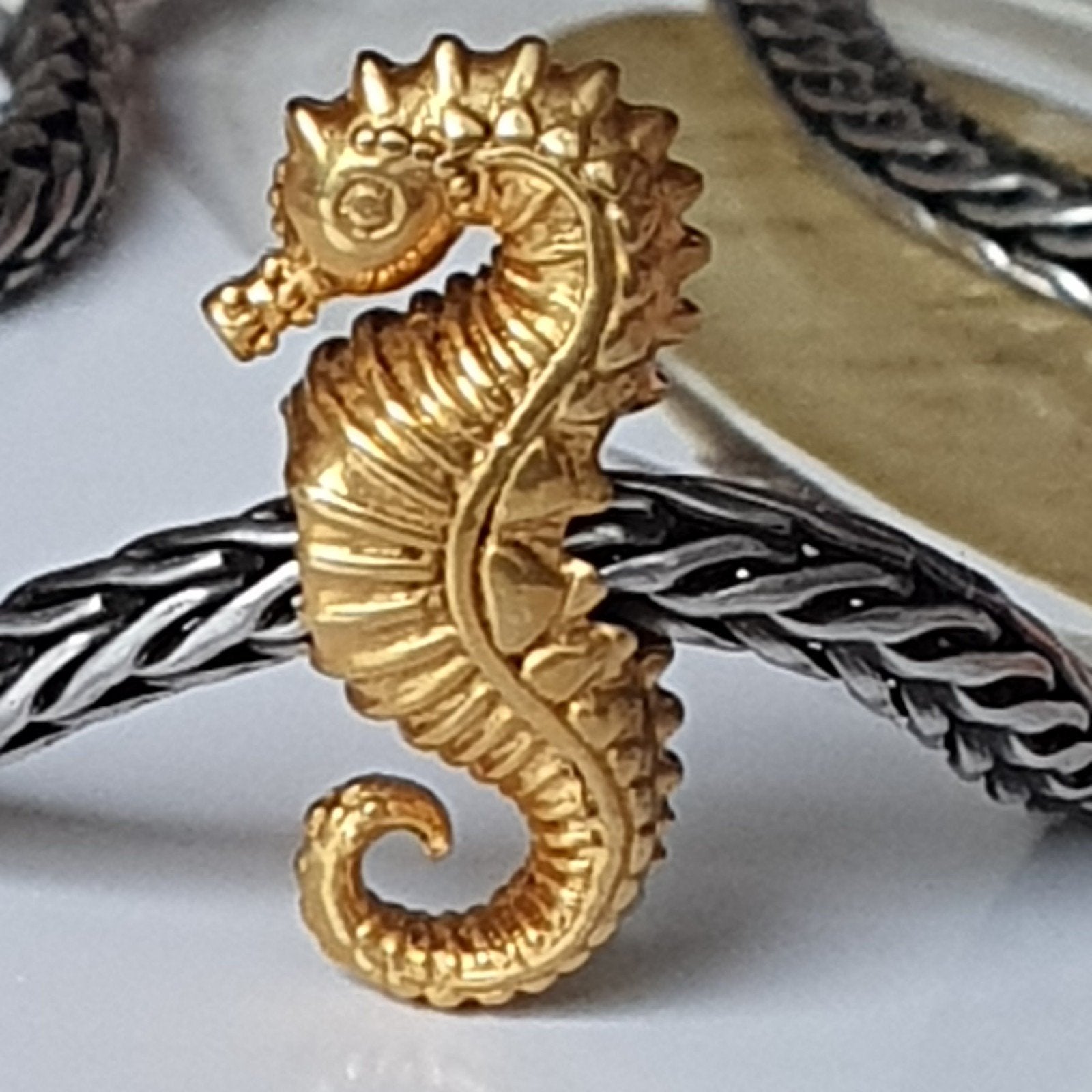 Elfbeads ZEEPAARDJE Gold Plated.   *Splinternieuw*, Sieraden, Tassen en Uiterlijk, Bedels, 1 bedel, Ophalen of Verzenden, Nieuw