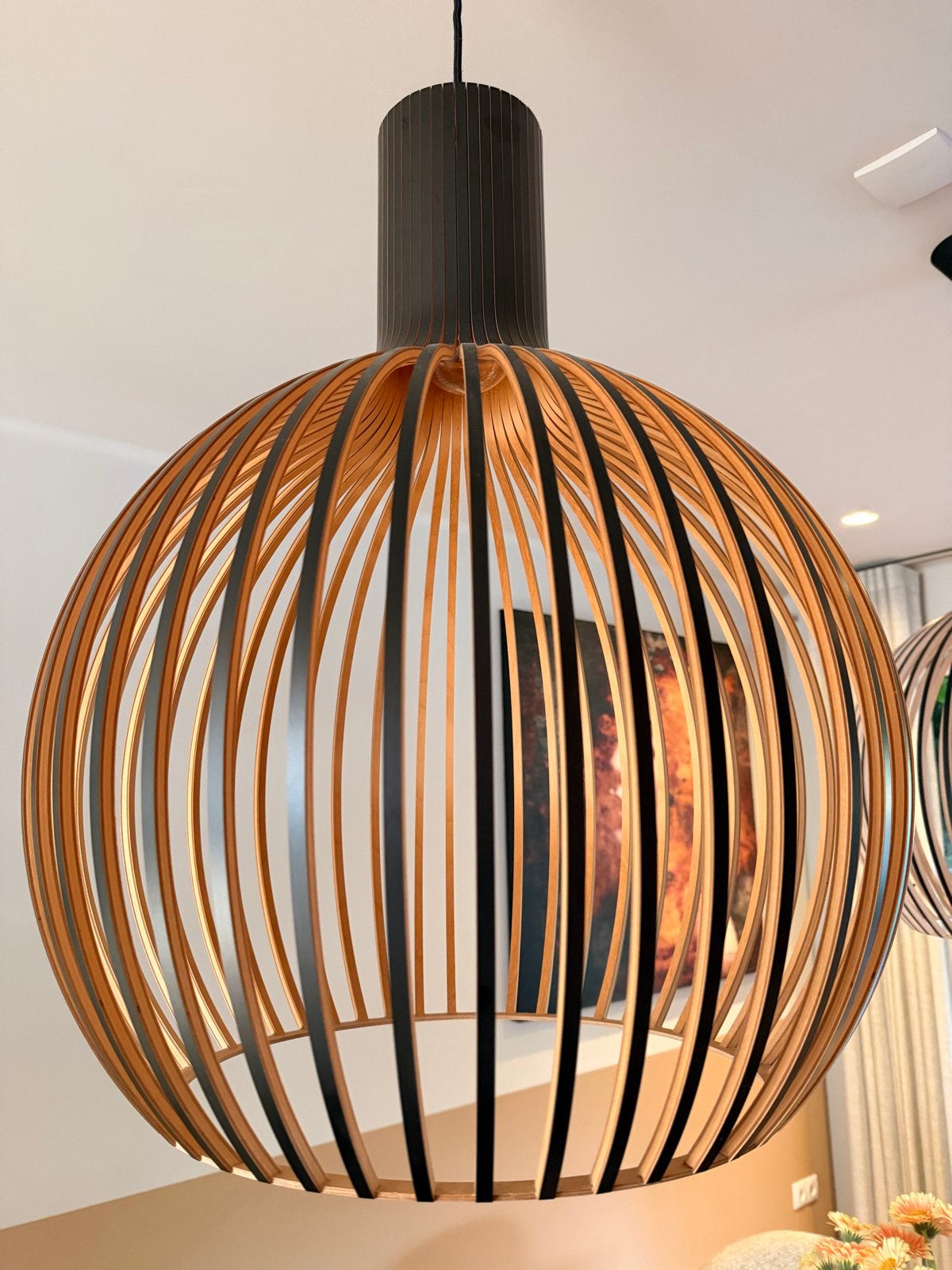 Secto Design hanglamp - Zwart hout, Huis en Inrichting, Lampen | Hanglampen, Ophalen, Gebruikt, Hout, E27 (groot)