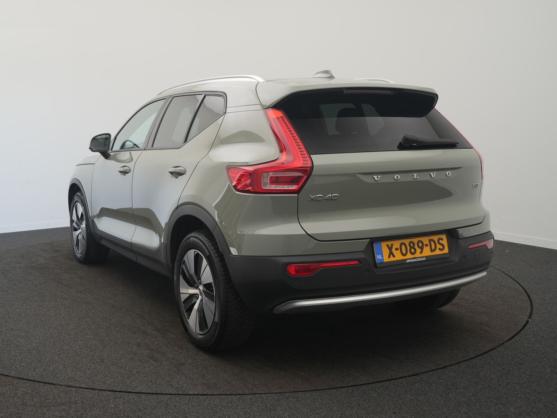 Volvo XC40 2.0 B3 Core - RIJKLAARPRIJS - All Seasonbanden -, Auto's, 12 maanden, Gebruikt, Euro 6, 4 cilinders