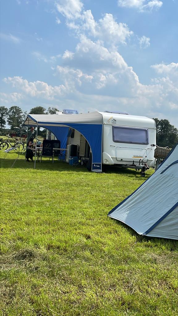 Knaus Sudwind met Mover, Voortent en Luifel, Mover, Rondzit, Frans bed, Particulier