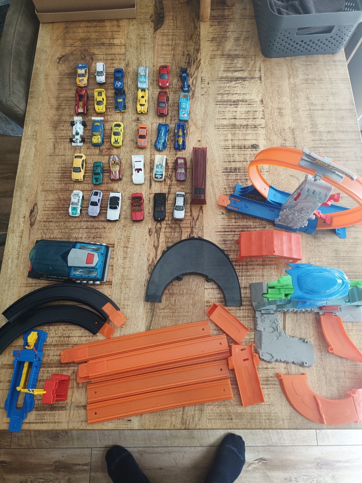 Hot Wheels set, Kinderen en Baby's, Speelgoed | Racebanen, Ophalen of Verzenden, Zo goed als nieuw, Handmatig, Hot Wheels