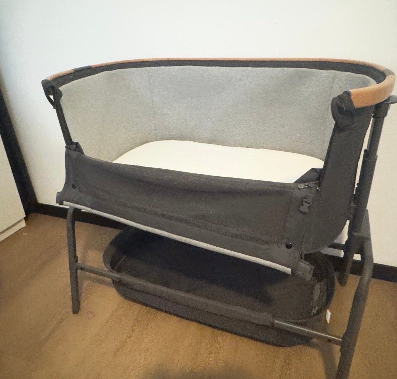 Maxi-Cosi Iora Air Co-Sleeper Wieg (2 stuks beschikbaar), Ophalen, Zo goed als nieuw, Wieg