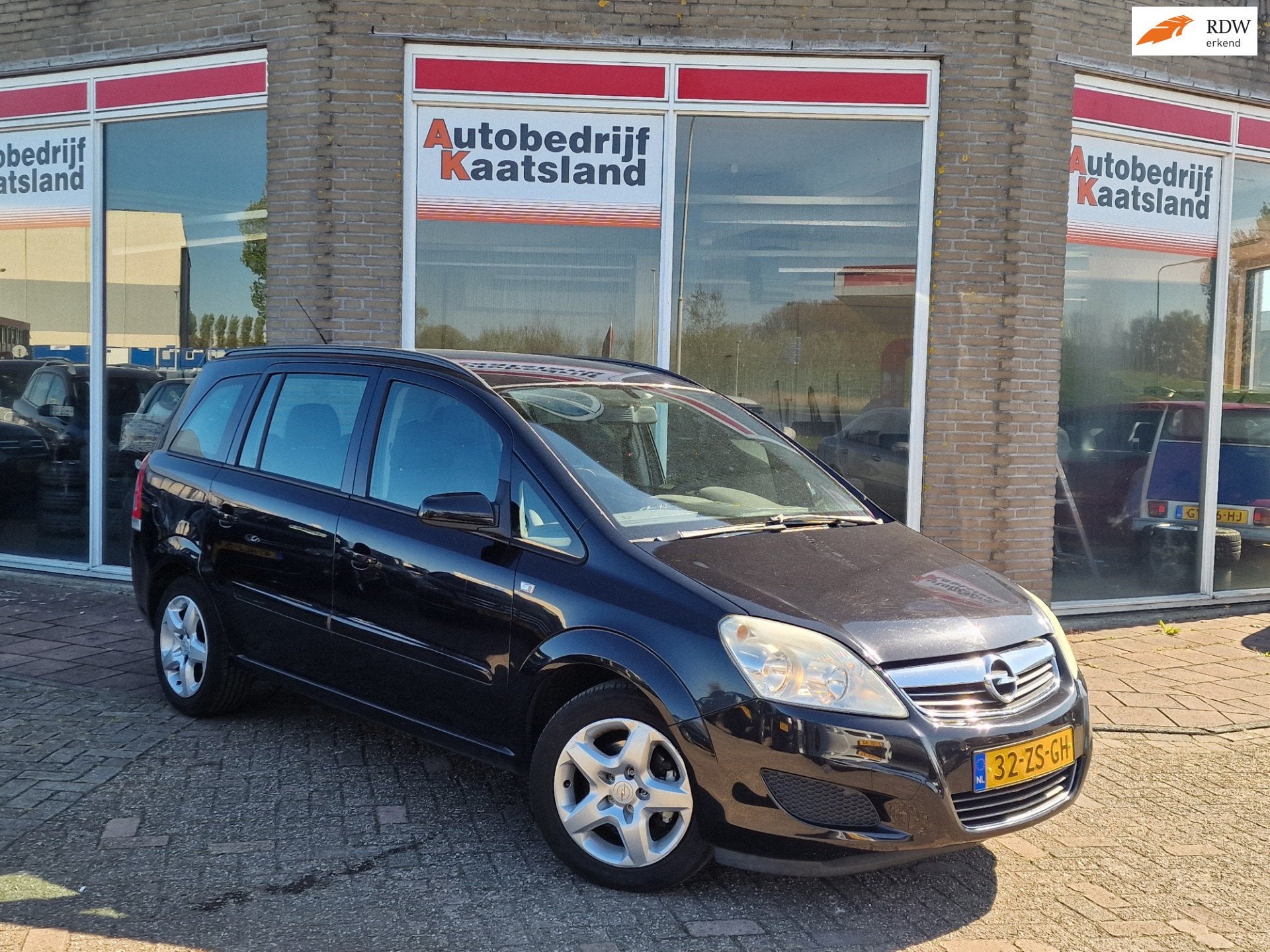 Opel Zafira 1.6 Business 7 Persoons - Airco - Carplay, Auto's, Voorwielaandrijving, Stof, Gebruikt, Zwart