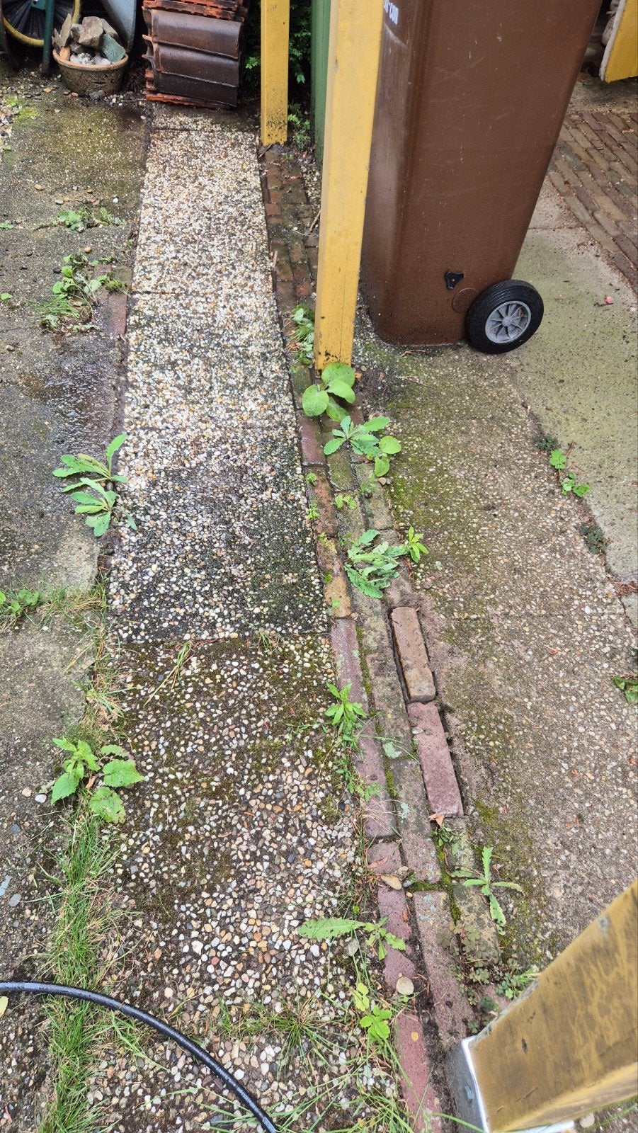 Grindtegels 44 stuks (gatis af te halen), Ophalen, Gebruikt