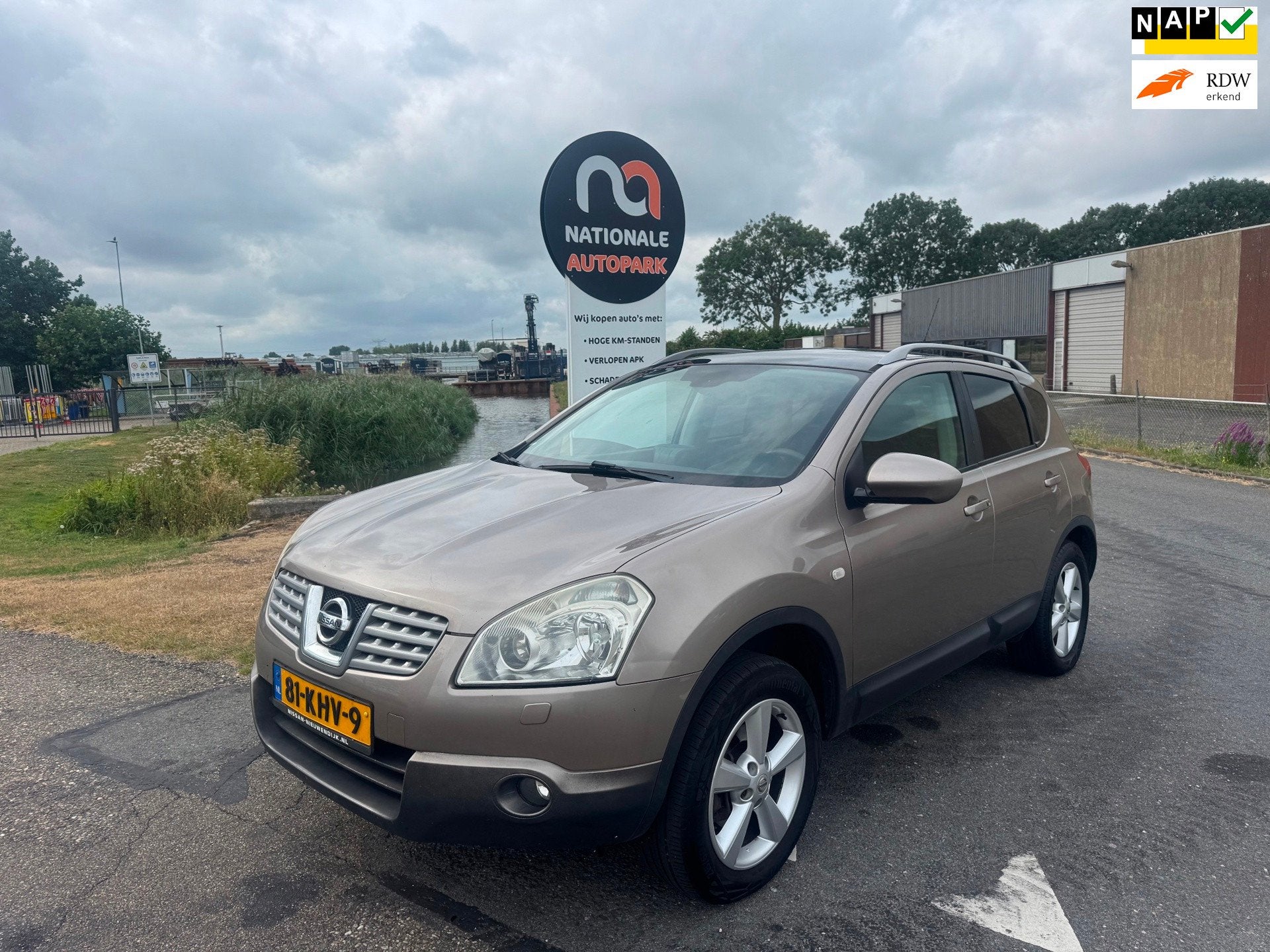 Nissan Qashqai 2009 * 2.0 Tekna 4WD * APK * Top staat, Auto's, Automatische klimaatregeling, Gebruikt, 4 cilinders, Bruin