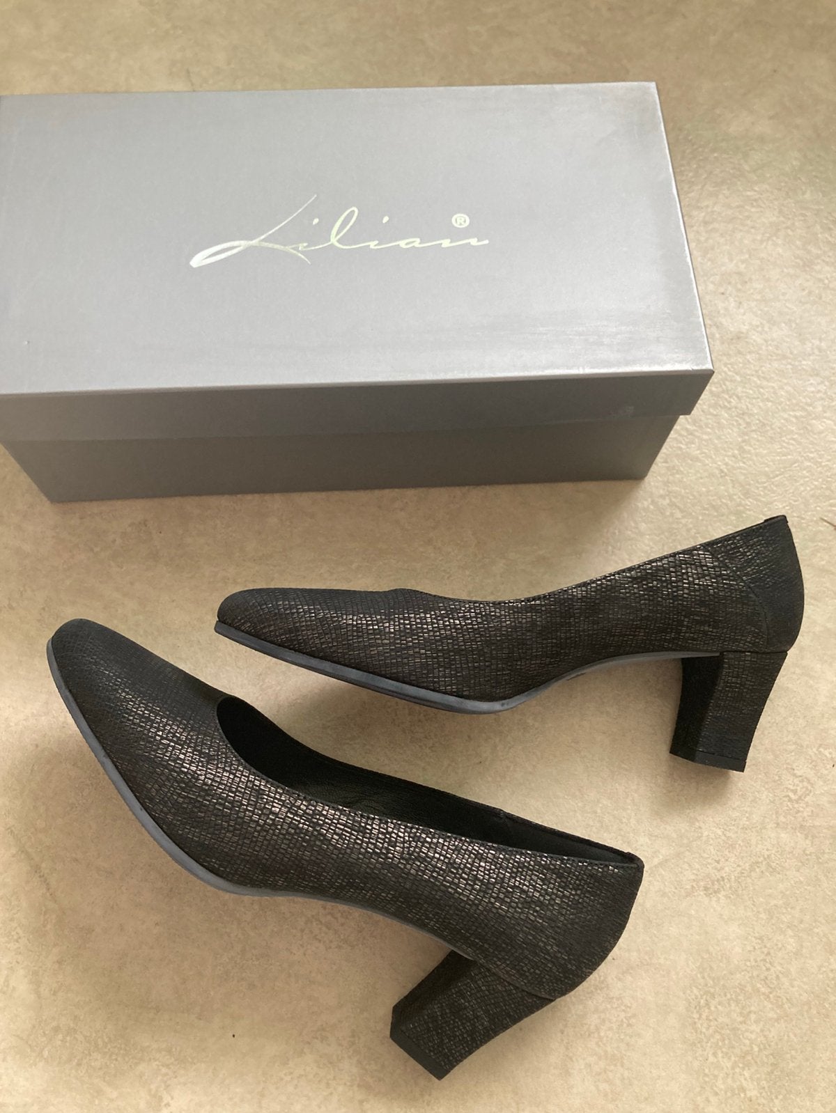 Mooie schoenen met hakken, merk Lilian, Schoenen met lage hakken, Zwart, Nieuw, Ophalen of Verzenden