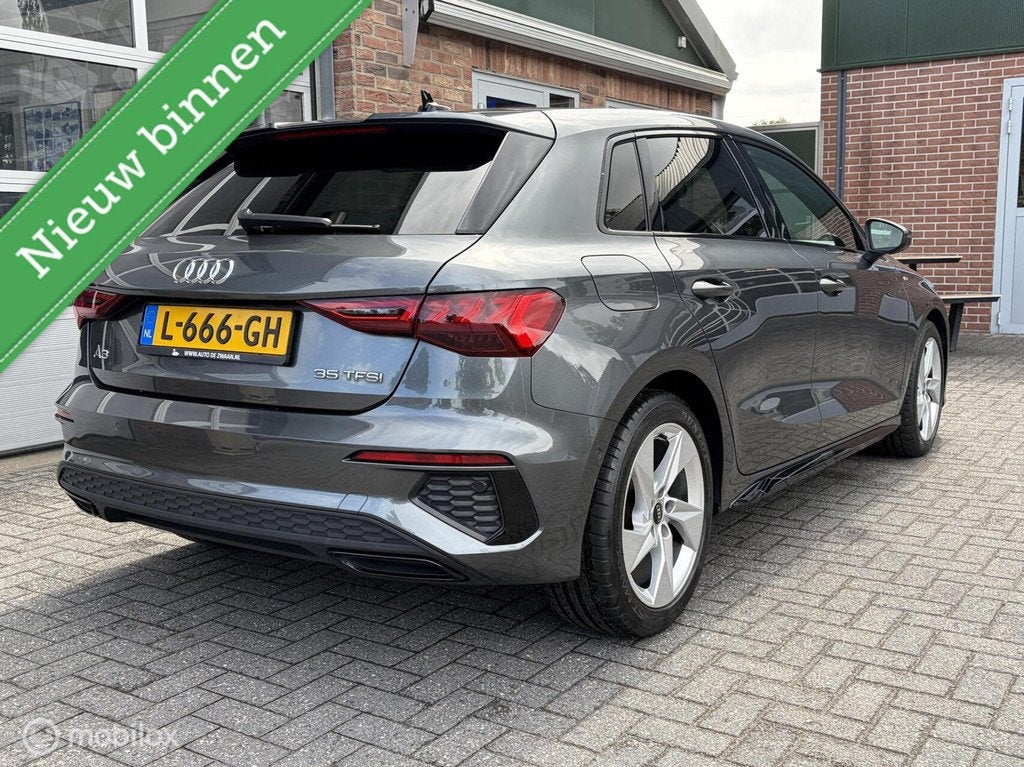 Audi A3 Sportback 35 TFSI S edition|Daytona grey|Nederlandse, Auto's, Audi, 4 cilinders, 150 pk, Origineel Nederlands, Bedrijf