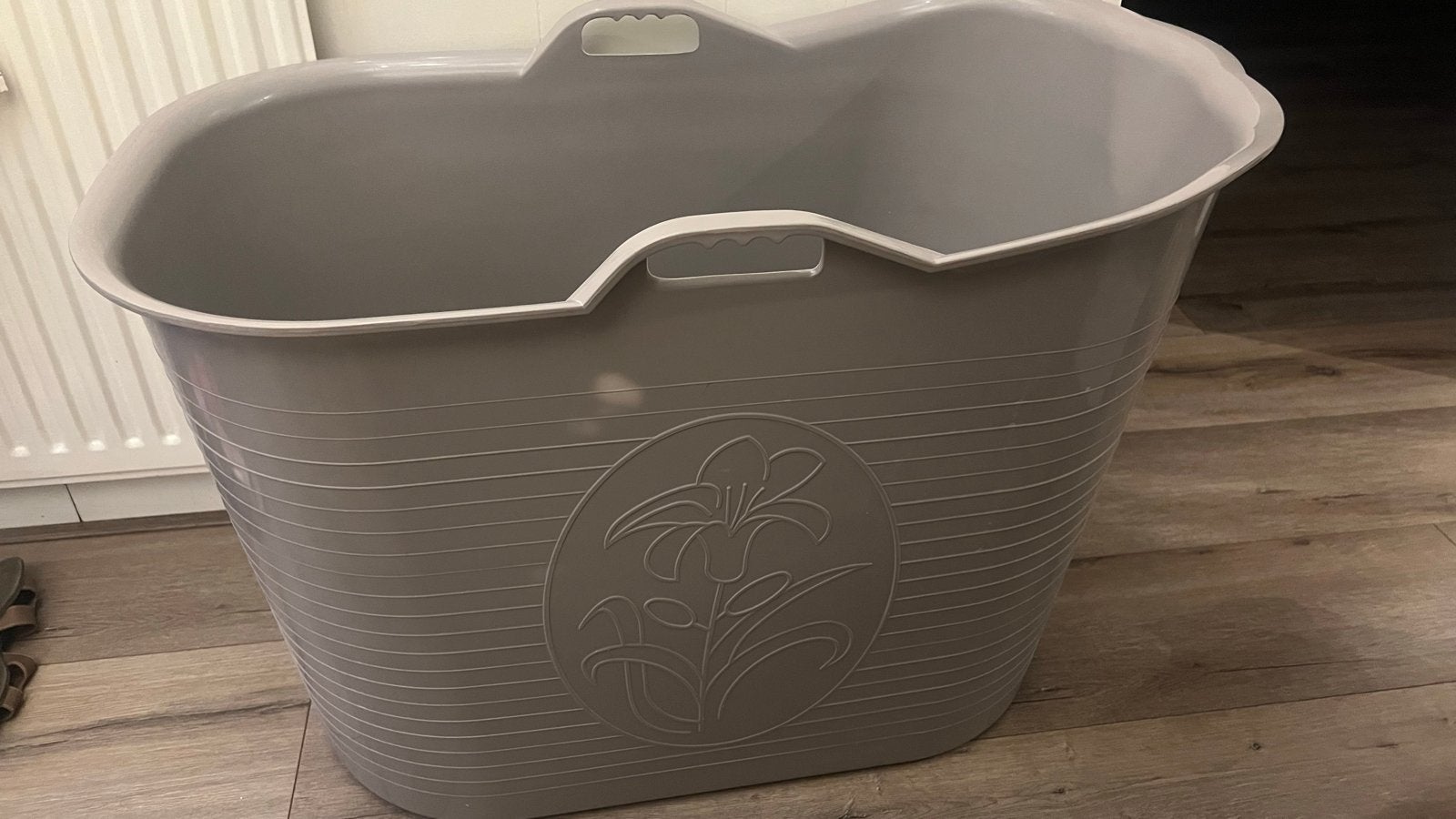 Zitbad Grijs 185 Liter - Compact en Comfortabel, Ophalen, Zo goed als nieuw, Met bad