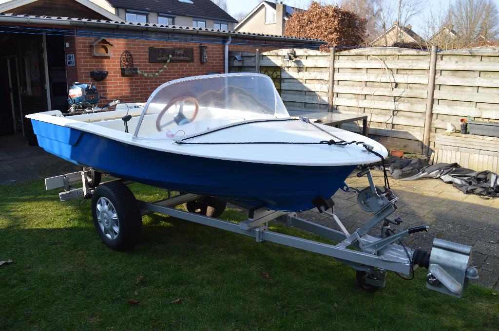 Boot met trailer, Vaarklaar!, Watersport en Boten, Overige merken, Gebruikt, Buitenboordmotor, Polyester
