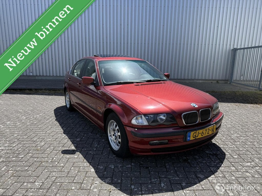 BMW 3-serie 323i Executive automaat, Auto's, BMW, Achterwielaandrijving, Gebruikt, 2494 cc, 163 pk