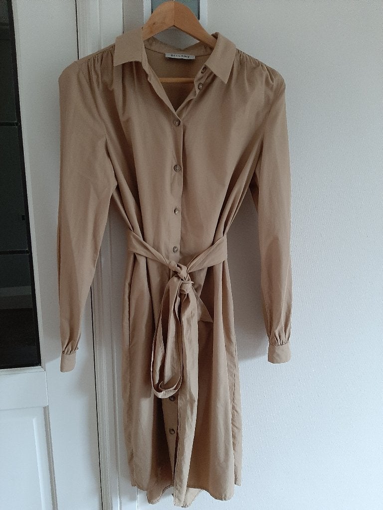 Mooie jurk van Bellamy, maat 38/40, Maat 38/40 (M), Beige, Bellamy, Ophalen of Verzenden