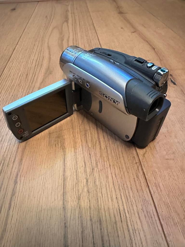 Sony Handycam DCR-DVD101 Camcorder met Samsonite tas, Ophalen, Dvd, 20x of meer, Zo goed als nieuw