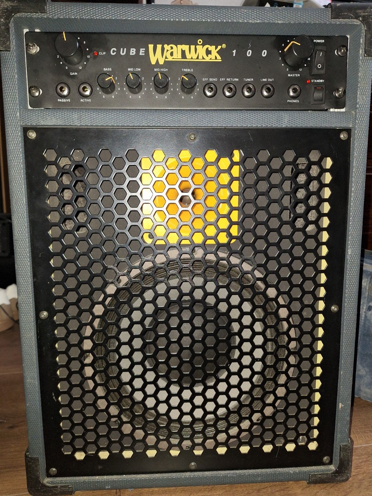 Warwick Cube 100 Basgitaarversterker, Muziek en Instrumenten, Ophalen, Gebruikt, Basgitaar, 100 watt of meer