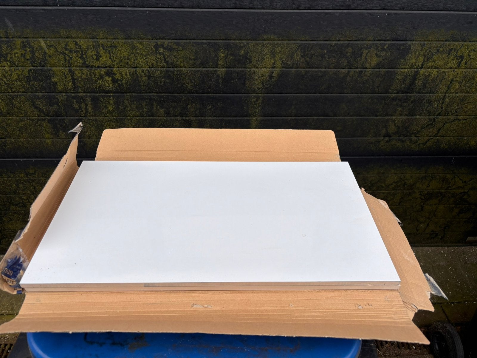 Keraben wandtegels 32x59 wit 7 m2, Ophalen