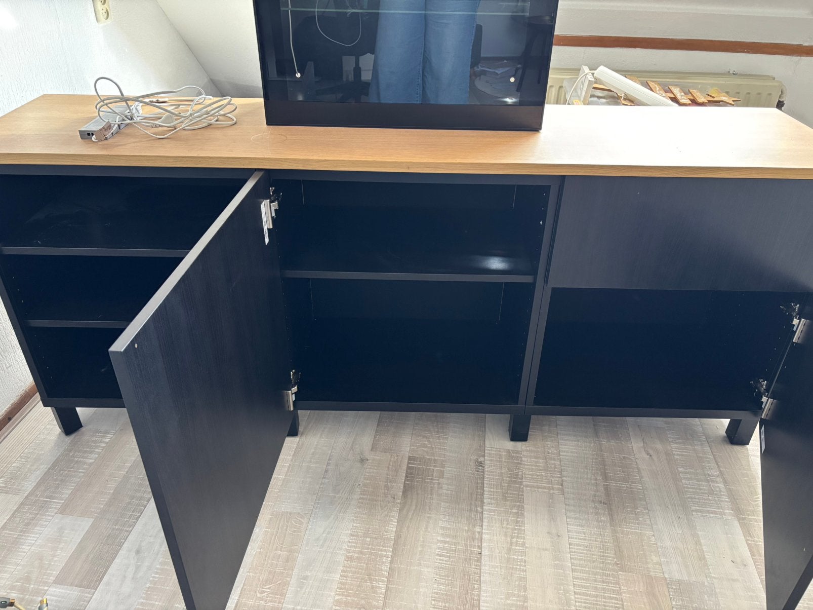 BESTA ikea kast (exclusief vitrinekast), Ophalen, 50 tot 100 cm, Zo goed als nieuw, Minder dan 100 cm