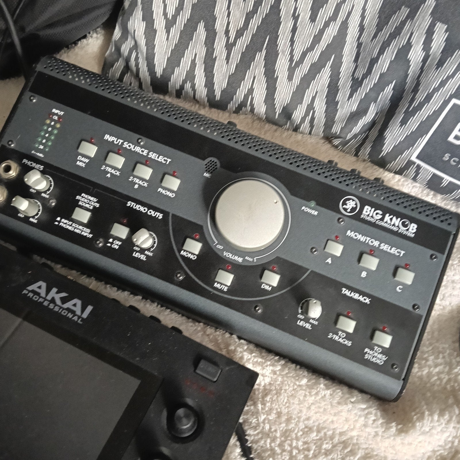 Mackie Big Knob+ Studio Monitor Controller, Ophalen of Verzenden, Gebruikt, 5 tot 10 kanalen, Microfooningang