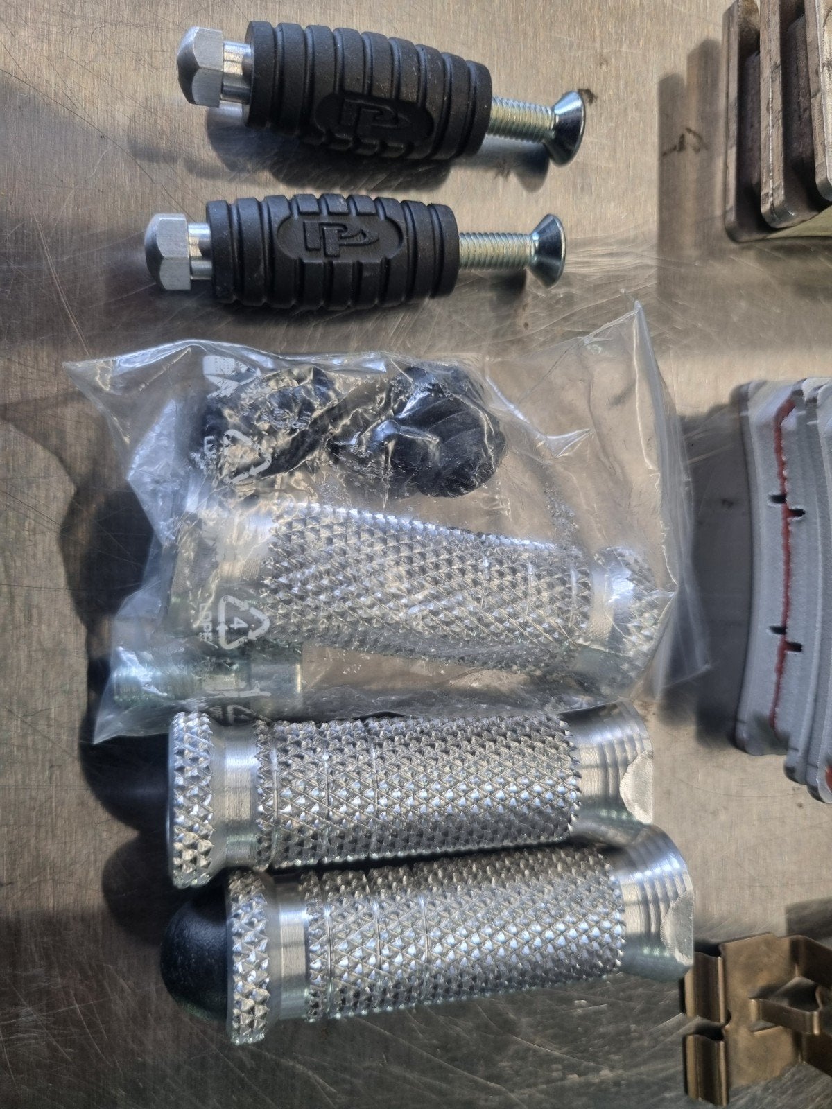 PP Tuning voetsteunen, teenstuksjes & Yamaha R6 remblokken, Ophalen of Verzenden, Gebruikt