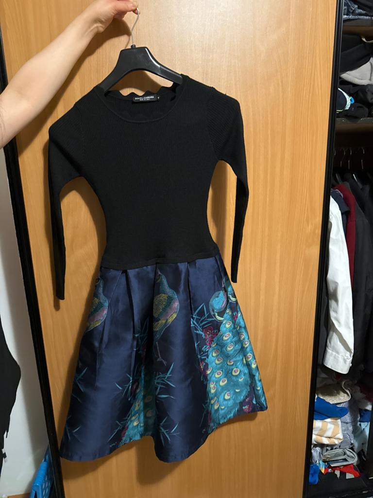 Dolce & Gabbana jurk met pauwenprint, Maat 38/40 (M), Zwart, Ophalen of Verzenden, Zo goed als nieuw