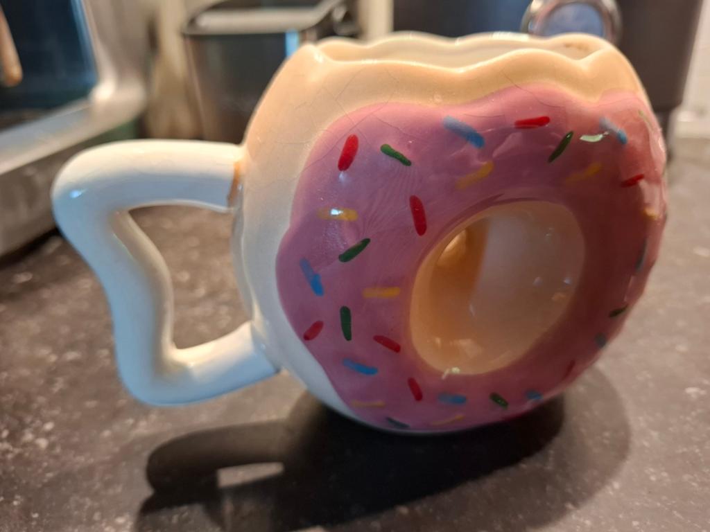 Donut beker/hip vaasje, Huis en Inrichting, Woonaccessoires | Vazen, Ophalen, Overige kleuren, Minder dan 50 cm
