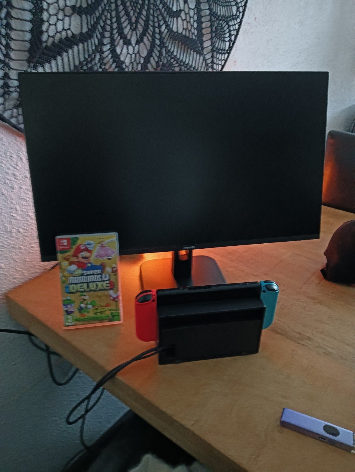 Nintendo Switch met Monitor en Mario Deluxe, Ophalen, Met 2 controllers, Switch Original, Gebruikt