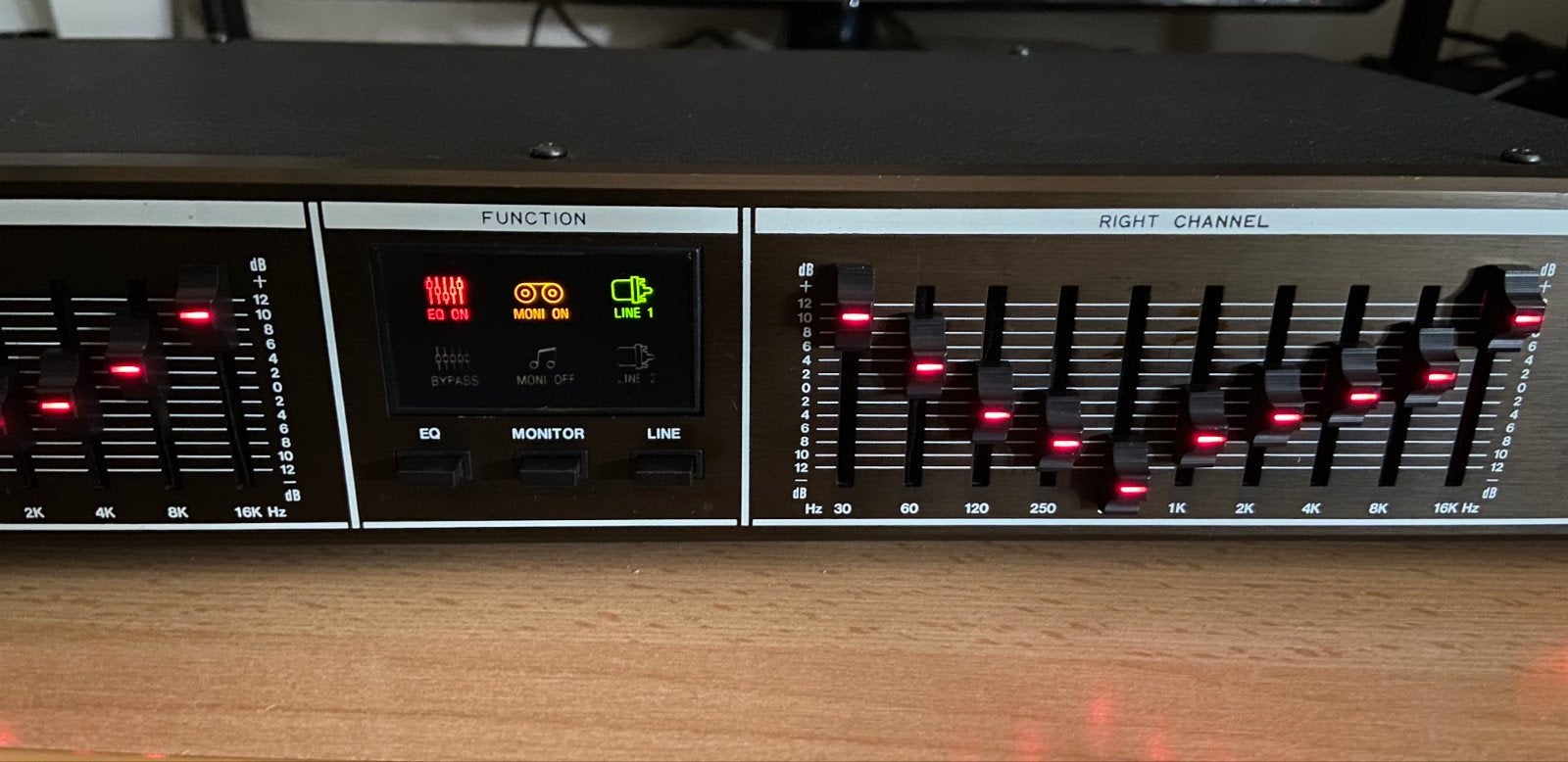 Infinity Equalizer 2x10 bands - Vintage Audio uit jaren '8, Ophalen of Verzenden, Gebruikt, Stereo, Overige merken