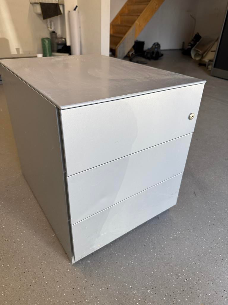 Grijs ladeblok met 3 laden, Ophalen, Minder dan 50 cm, Gebruikt, 3 of 4 laden