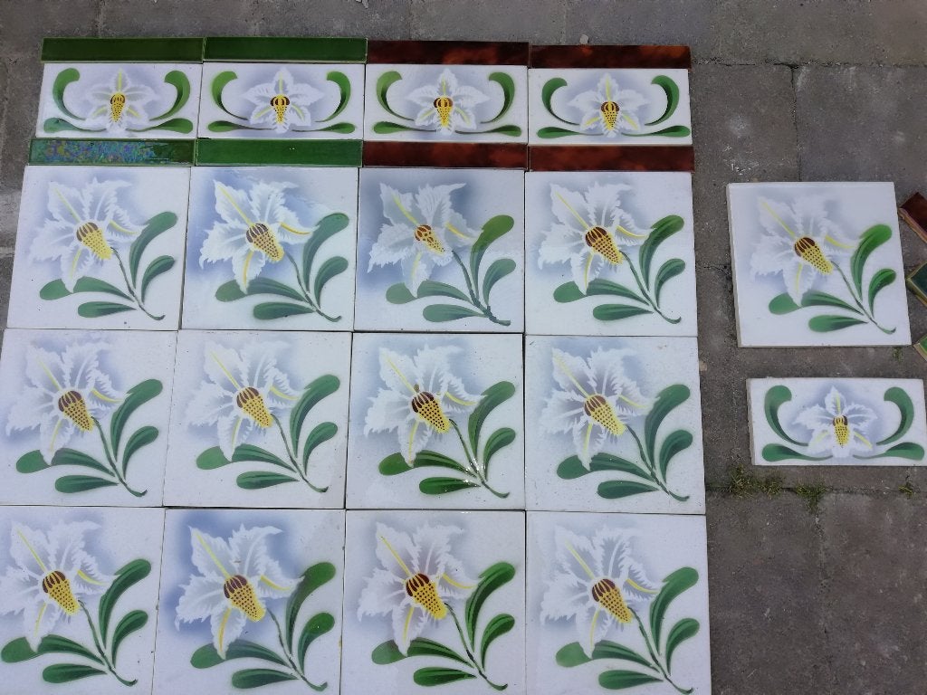 Art nouveau/ jugendstil tegels bloem en rand 135 en 81 rand, Antiek en Kunst, Ophalen