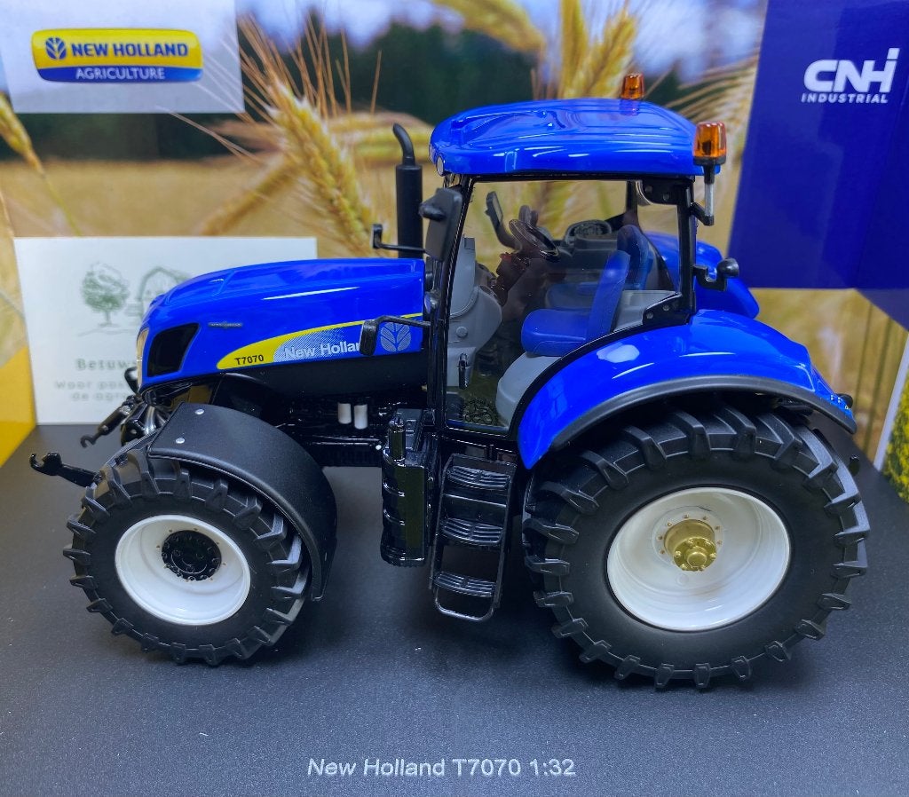 New Holland T7070 AutoCommand tractor 1:32 ROS, Ophalen of Verzenden, Nieuw, Tractor of Landbouw, Overige merken