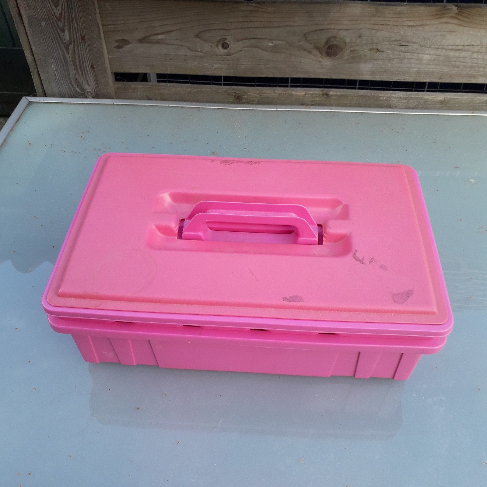 Roze opbergdoos voor visspullen of hobbyartikelen, Watersport en Boten, Ophalen, Gebruikt, Koffer of Tas