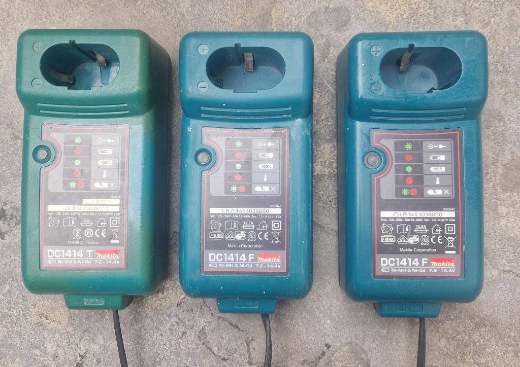 3 x Makita acculader v blok/staafaccu's DC1414 T / DC1414 F, Ophalen, Gebruikt