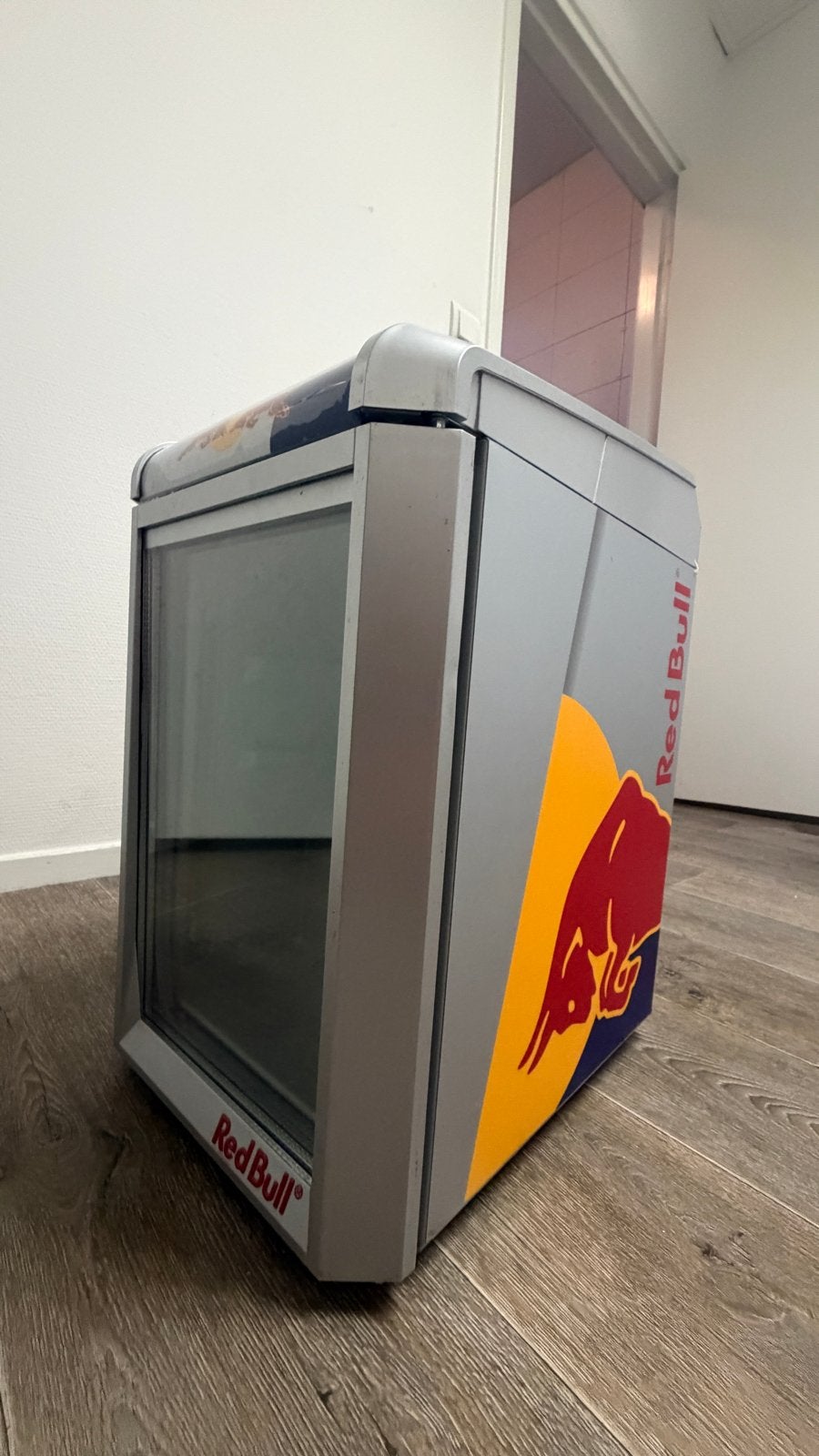 Originele Red Bull Mini Koelkast - Perfect Werkend, Witgoed en Apparatuur, Ophalen, Zonder vriesvak, Minder dan 85 cm, Minder dan 75 liter