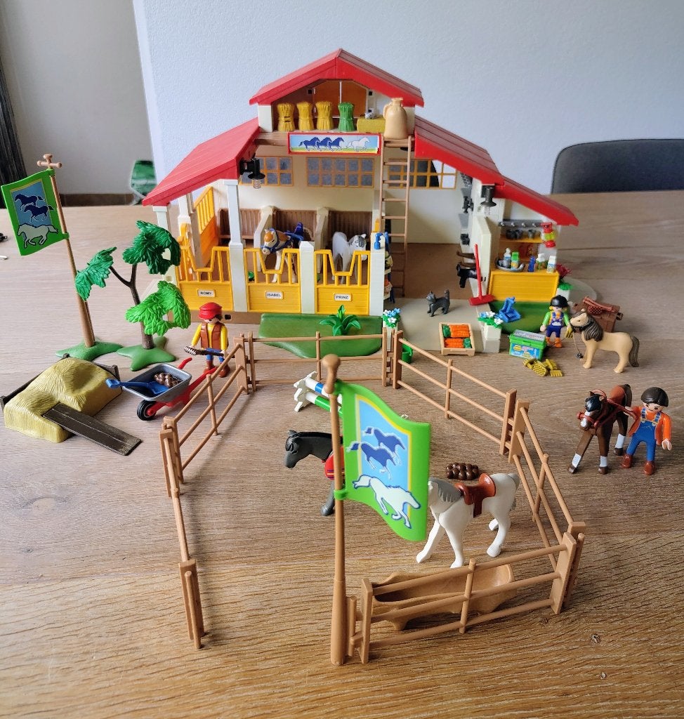Playmobil Paarden manege - 4190 met extra paarden, Ophalen of Verzenden, Zo goed als nieuw, Complete set