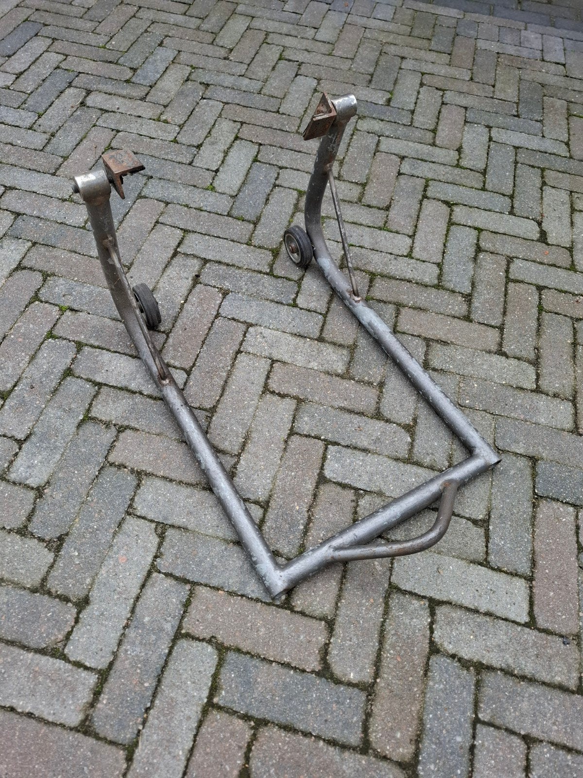 Degelijke Motorlift / Motorstandaard, Motoren, Ophalen, Gebruikt