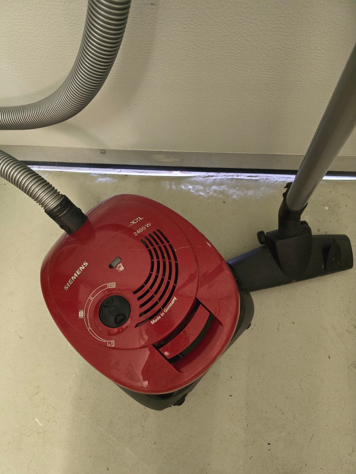 Siemens XXL 2400W Sledestofzuiger - Krachtig en Betrouwbaar, Witgoed en Apparatuur, Stofzuigers, Siemens, Gebruikt, 2000 watt of meer